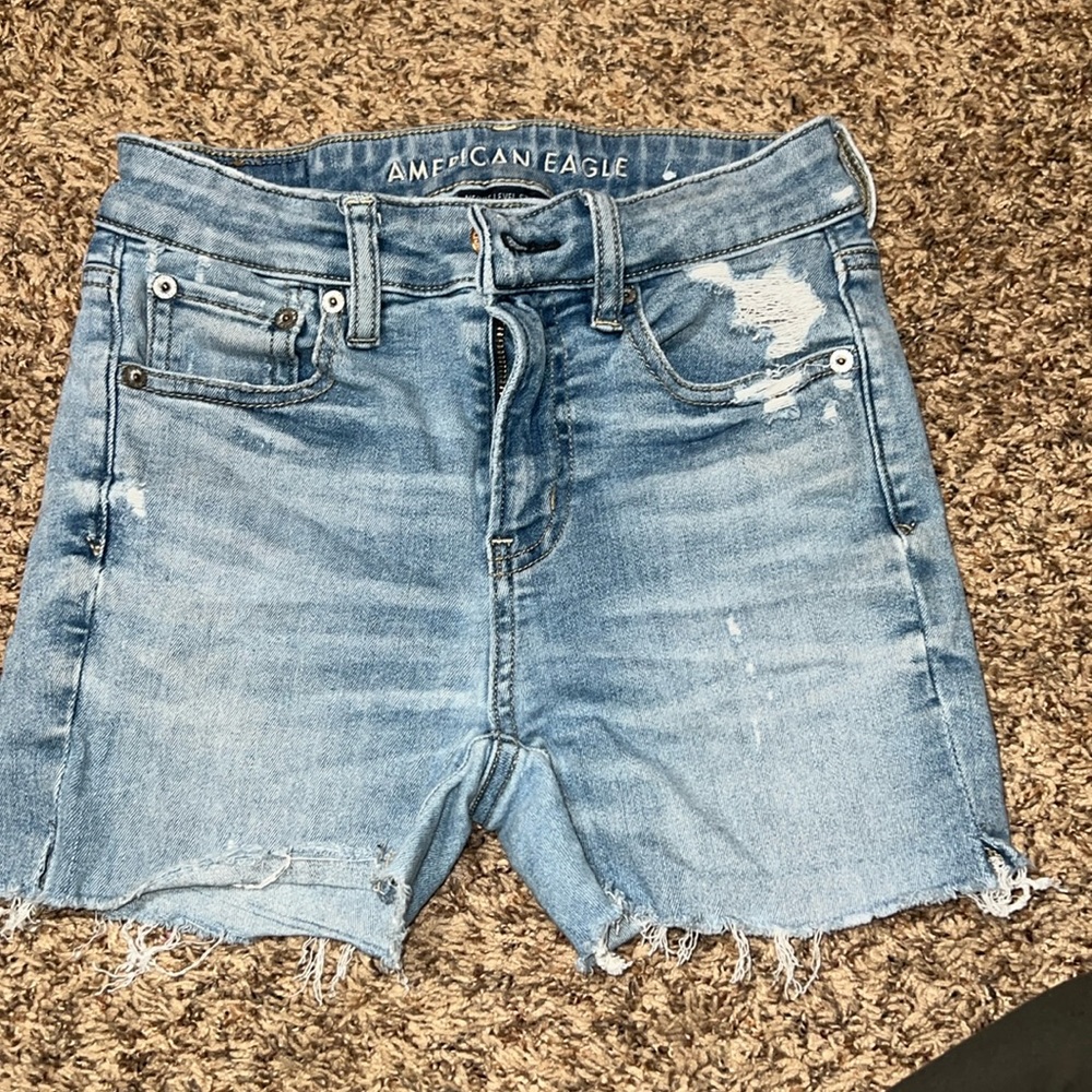 Women’s American Eagle denim cut off shorts
